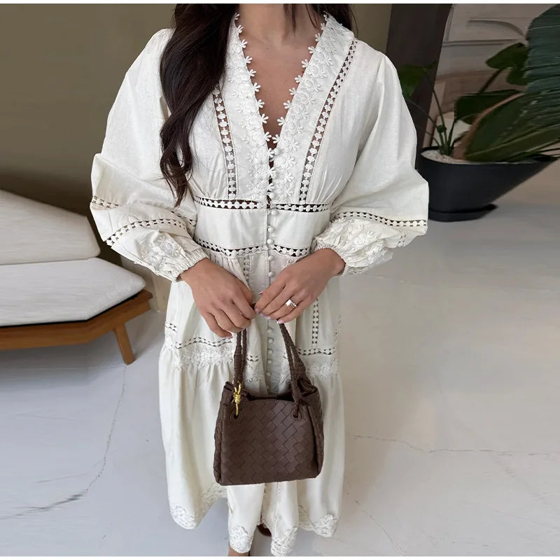 Elegant Lace Dress With V Neck Puff Sleeves For Spring